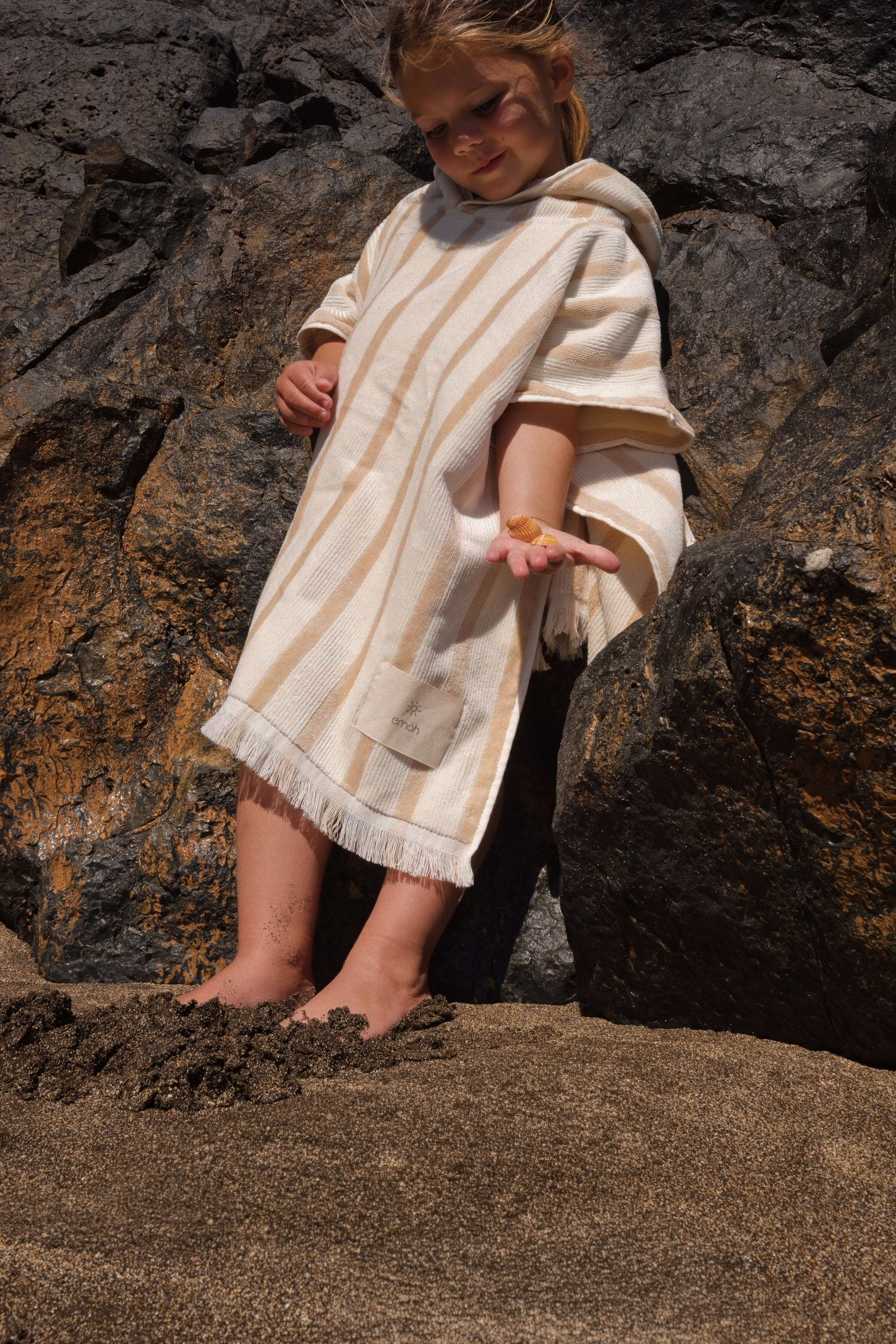 PONCHO PRAIA RISCAS BEGE - Image 4